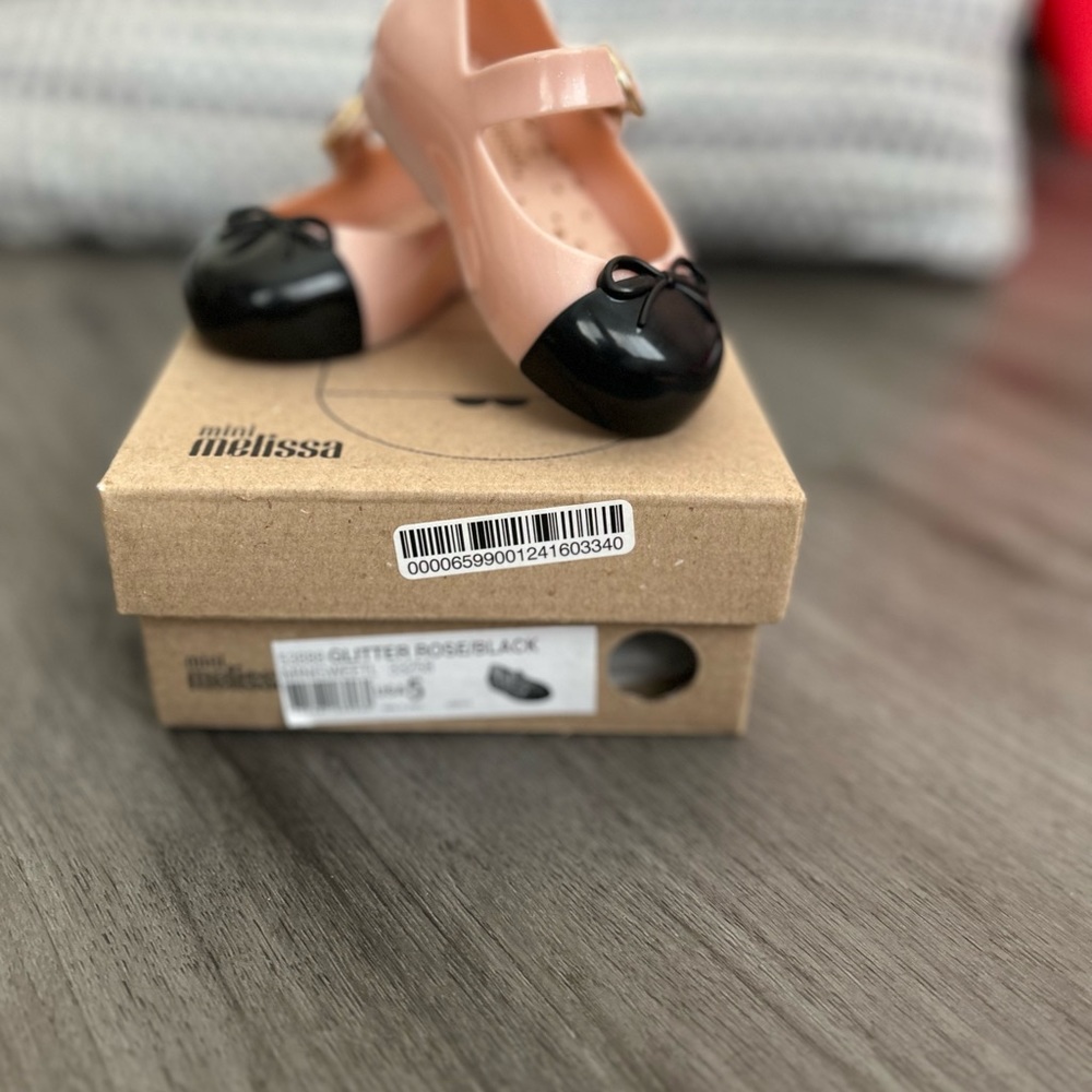 For Sale semi used Mini Melissa toddler size 5 pale pink and black Mary janes